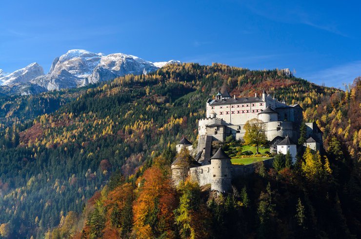 Festung Hohenwerfen mit Blick auf den Hochkönig | © Österreich Werbung / Volker Preusser